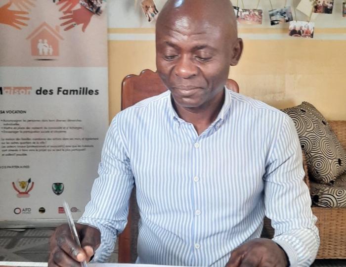 Portrait de Jules Kindembo, travailleur social à Kinshasa ©Apprentis d’Auteuil 