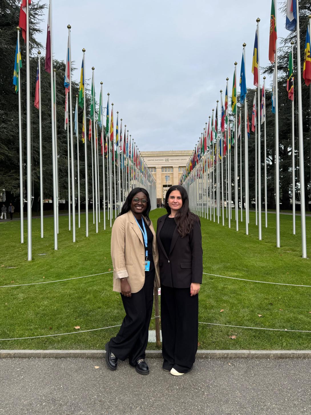 Elissa et Emanuela, Nations Unies, Genève © FAAI 